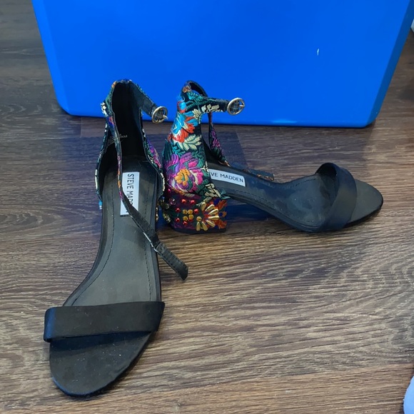 NEVER WORN STEVE MADDEN BLOCK HEEL! SIZE 7 - Picture 4 of 4